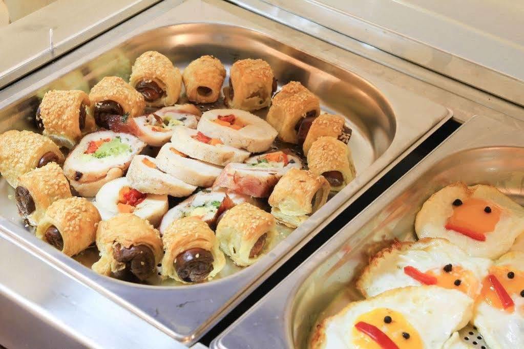 Kosher Hotel Lev Or Bucureşti Ngoại thất bức ảnh