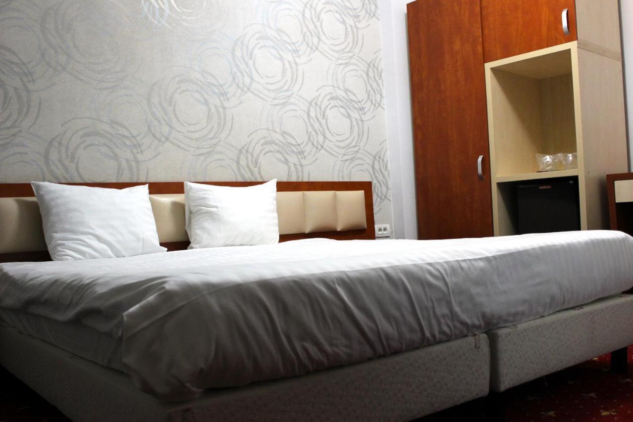 Kosher Hotel Lev Or Bucureşti Ngoại thất bức ảnh