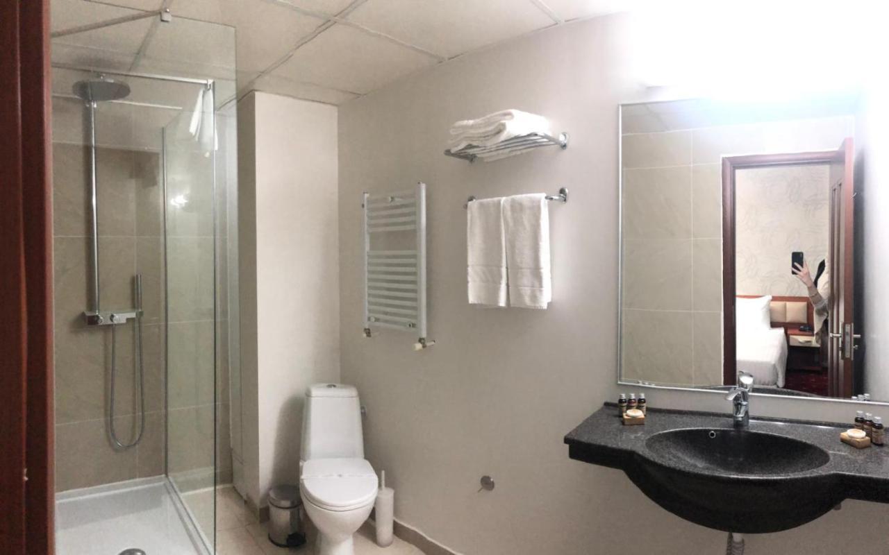 Kosher Hotel Lev Or Bucureşti Ngoại thất bức ảnh